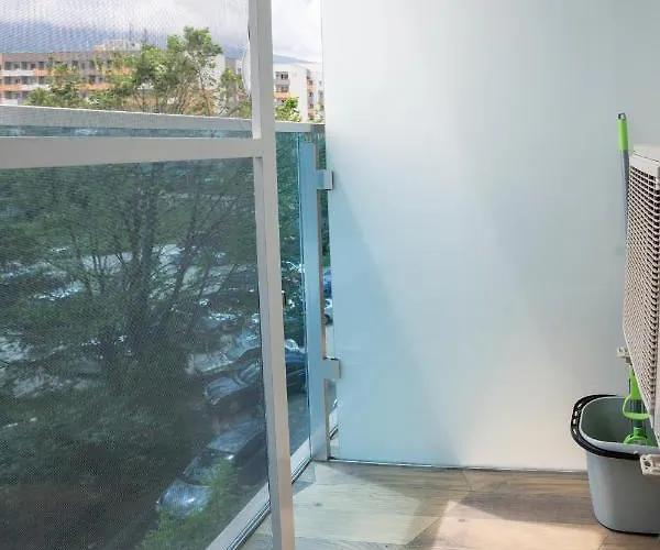 Lägenhet Cozy Little In Studentski Grad Sofia