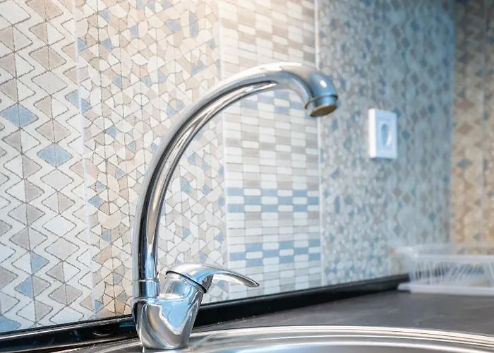 Cozy Little In Studentski Grad Апартаменты София