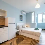 Daire Cozy Little In Studentski Grad