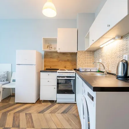 Cozy Little In Studentski Grad Daire Sofya